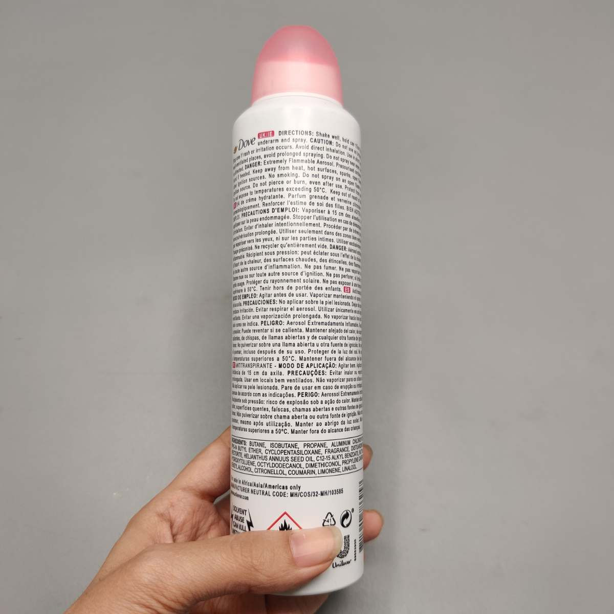 اسپری ضد تعریق داوو رایحه انار